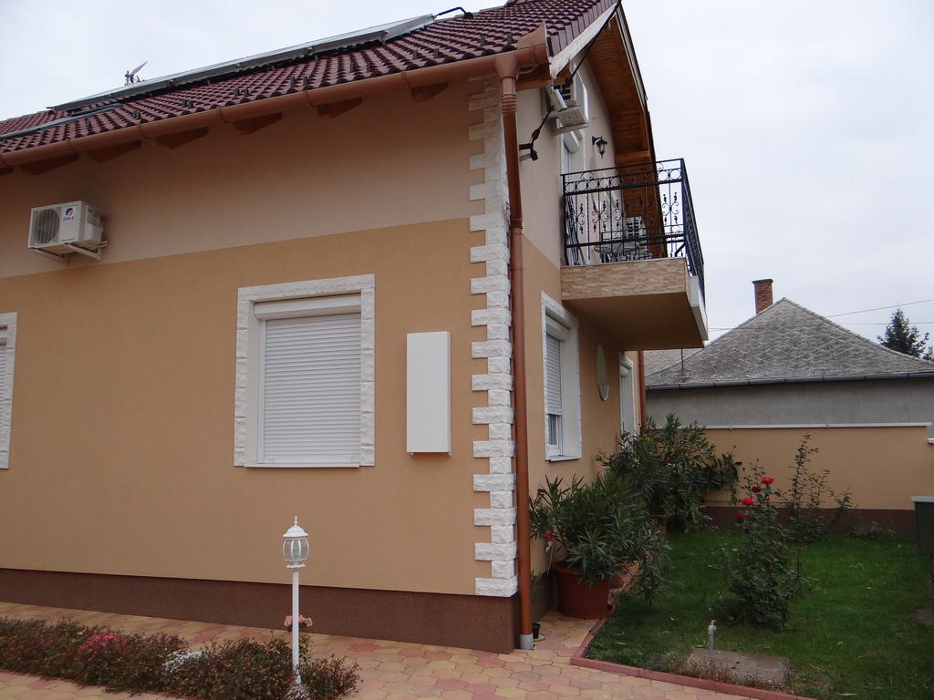 Marinica Apartman Hajduszoboszlo Luaran gambar