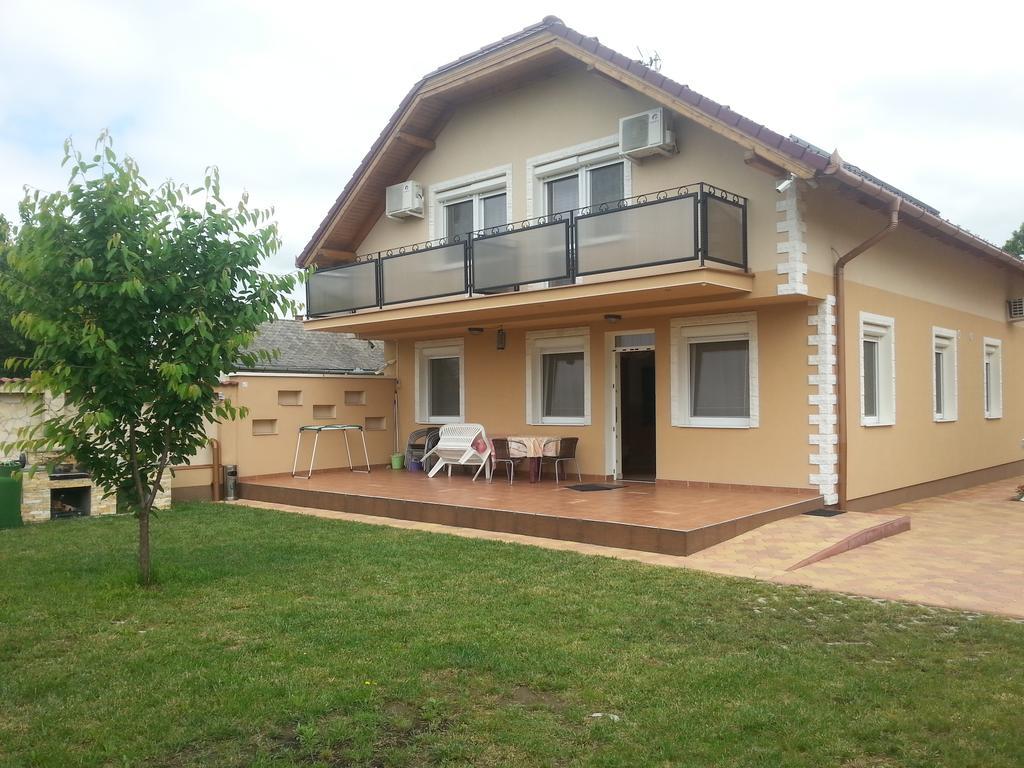 Marinica Apartman Hajduszoboszlo Luaran gambar